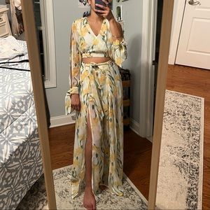 Yellow and White Matching Beach Set